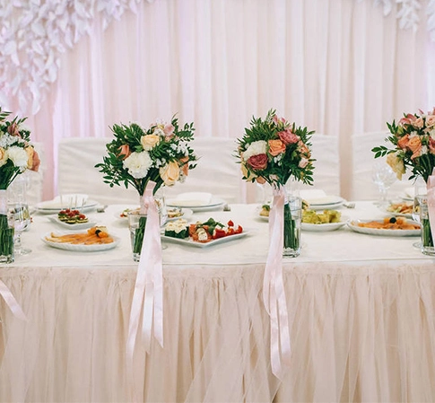 Vajilla compostable usada en boda
